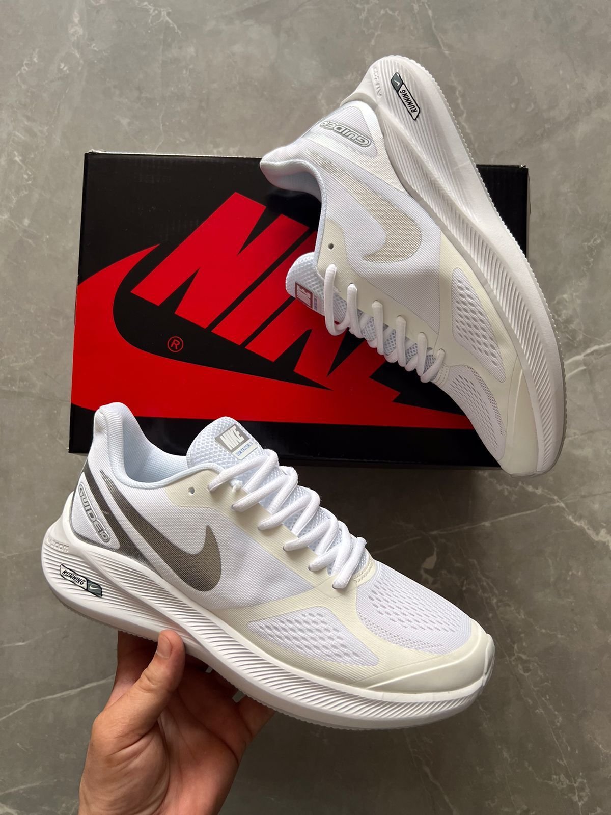 Men's Zoom 7x Glide White Sneakers