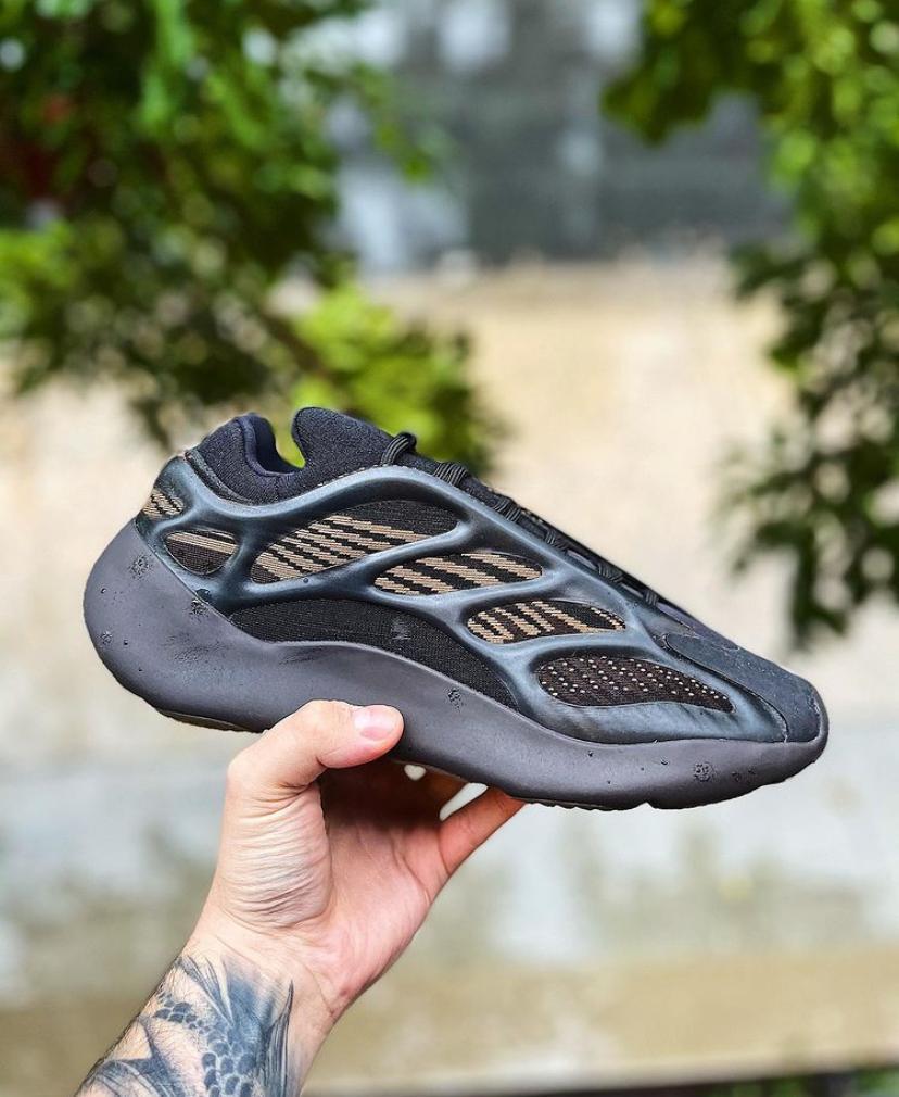 Adidas Yzy 700 Azael Sport Shoe Limited Stock