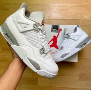 JRDN RTRO 4 Sneaker White Oreo Cement