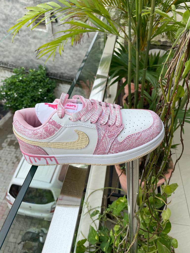 AIR JRDN 1 LOW PAINT DRIP FOR GIRLS ON SALE