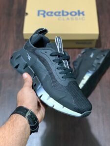 Shine Reebok Zig Dynamica Sneaker