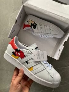 Superstar Disney Limited Stock