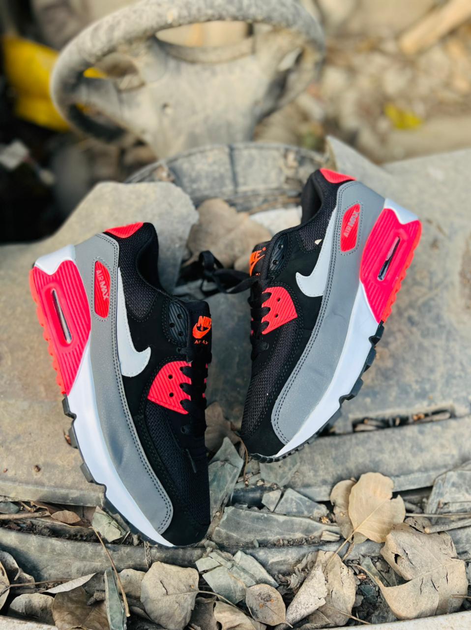 90 Reverse Infrared Sneaker By Airmx