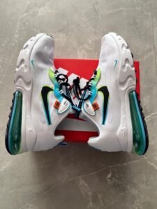 Airmax React Worldwide Sneakers