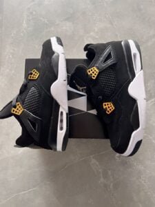 Leather Royalty Sneaker