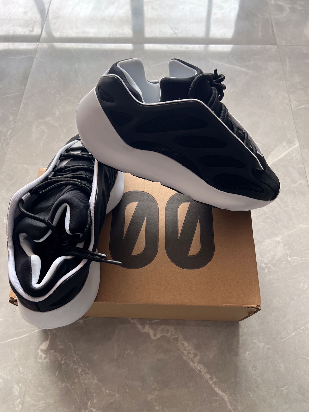 Imported Latest Yzy 700 V3 Sneakers In Stock