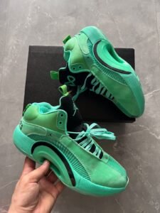Premium Imported Sneakers 6 Colors