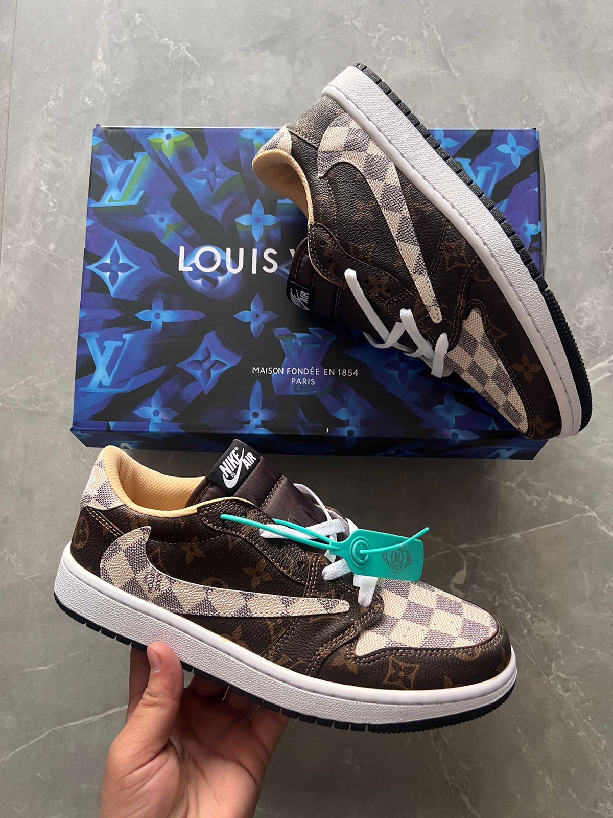 Low Lv TravisScott Sneakers Imported