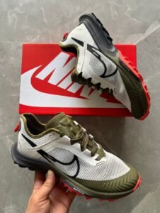 Zoom Terra Kiger Sneakers - Comfort & Style Combined