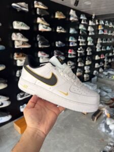 Airforce Lv8 Gold Metallic Sneakers - Unisex