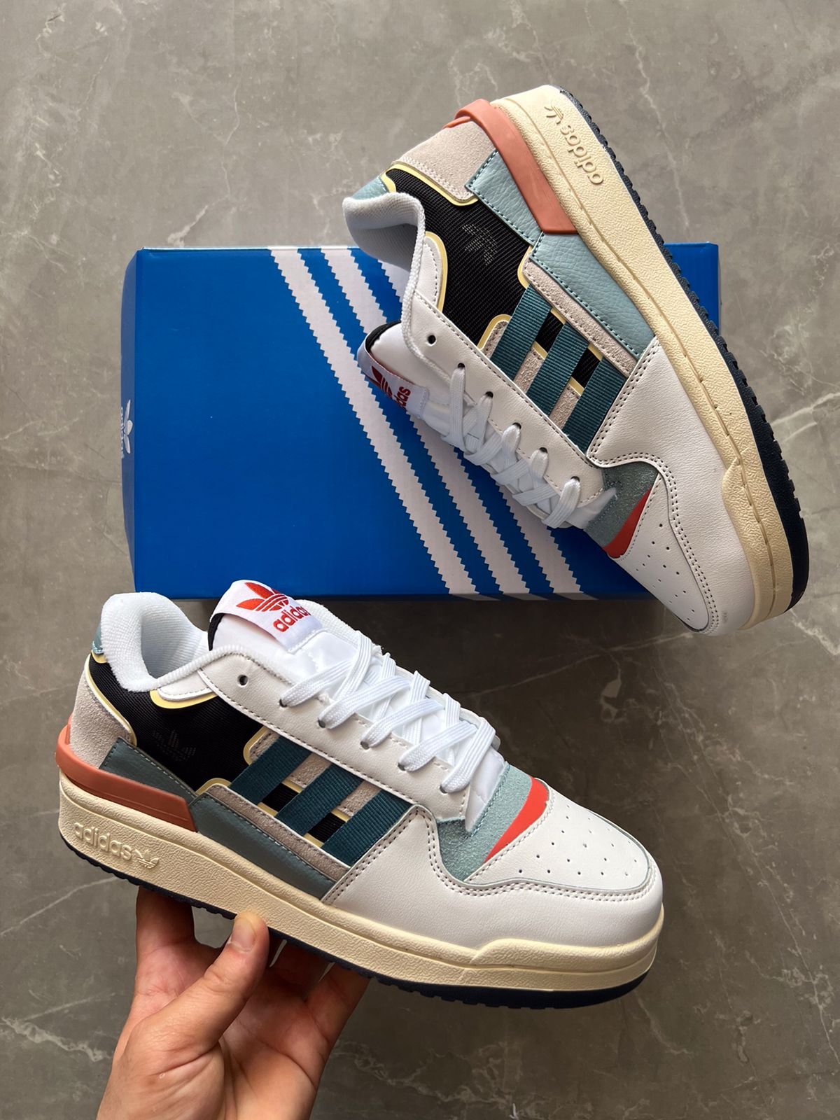 Exhibit Low Sneakers