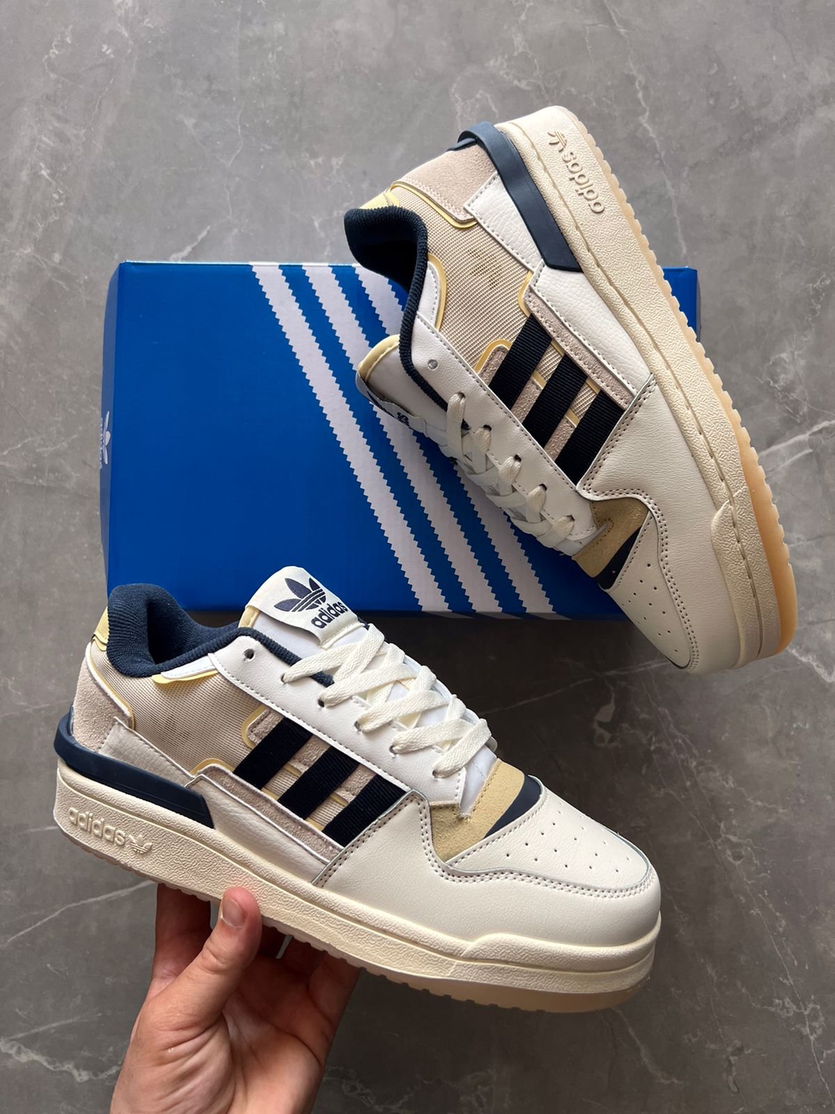 Exhibit Low Sneakers
