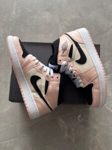 Retro One Light Pink Sneakers For Girls
