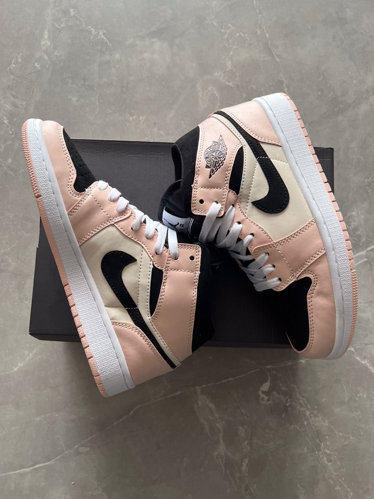 Retro One Light Pink Sneakers For Girls