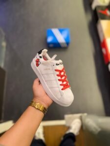 Superstar Hello Kitty Black White Casual Sneakers (4)