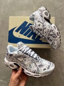 Tm Dollar Sneakers Very Limited Stock