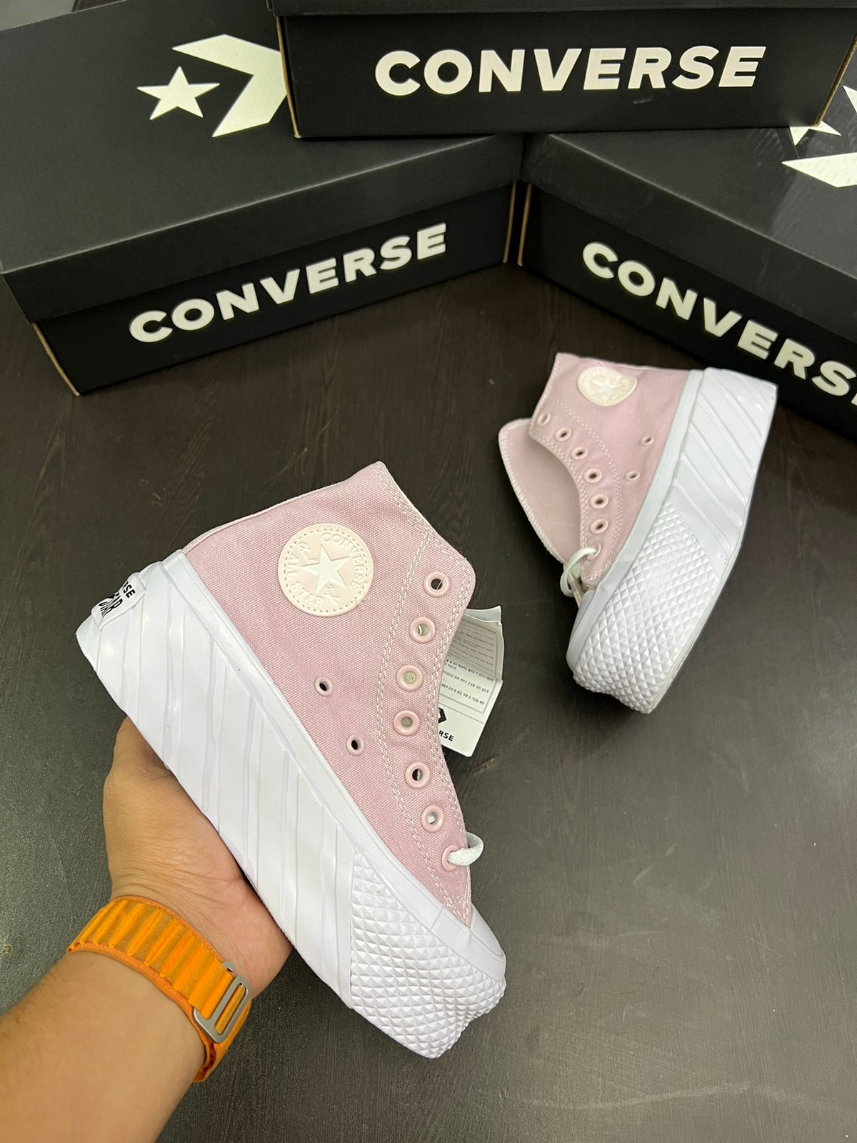 Chuck Taylor Sneakers Available For Girl's