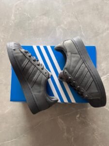 Superstar Core Grey Girls Sneakers