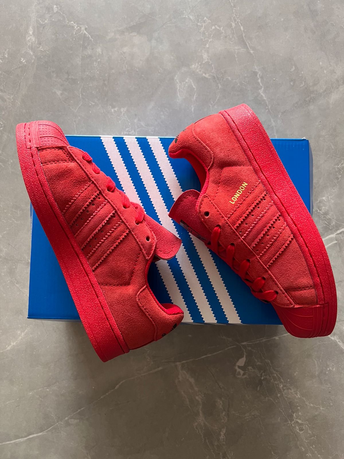 Superstar London Unisex Sneakers