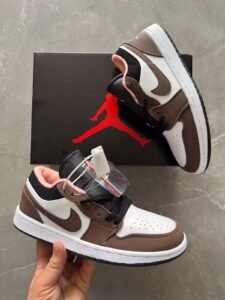 Low Brown Bean Pink Sneakers For Girls