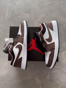 Low Brown Bean Pink Sneakers For Girls