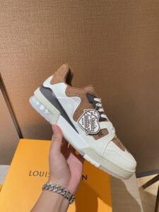 Paris Sneaker New In The House