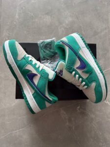SB Dunk SE 85 Sneakers For Boys