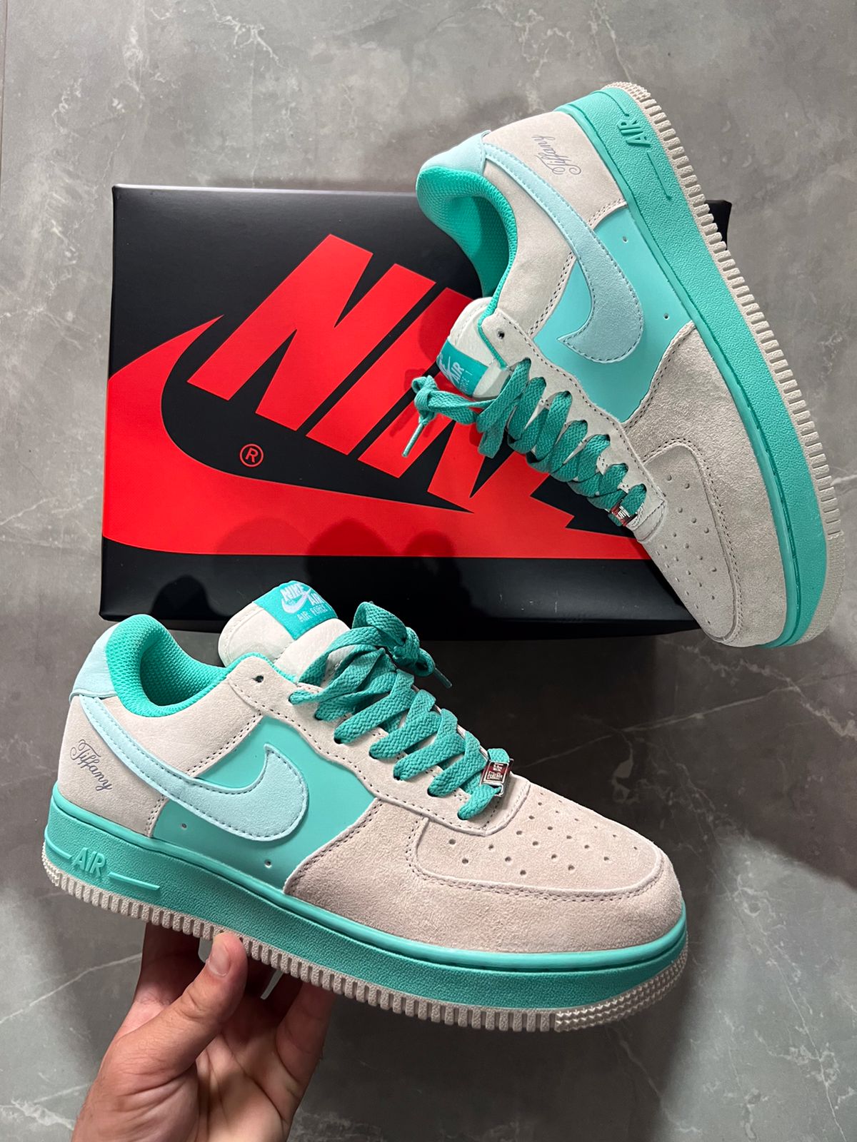 Airforce 1 X Tiffany Sneakers