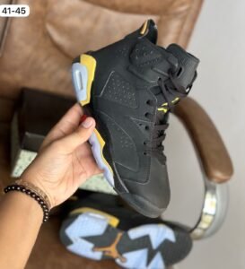 Retro 6 Infrared Edition Sneakers In Stock