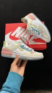 SB Dunk Low Disrupt 2 Multicolor Sneakers