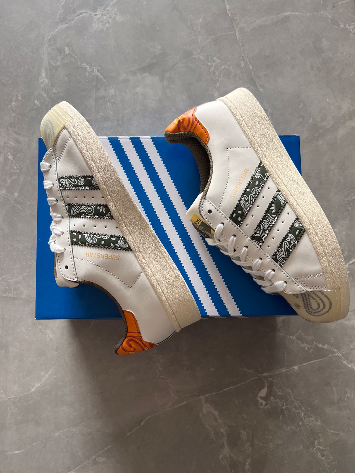 Superstar Off White Focus Orange Sneakers