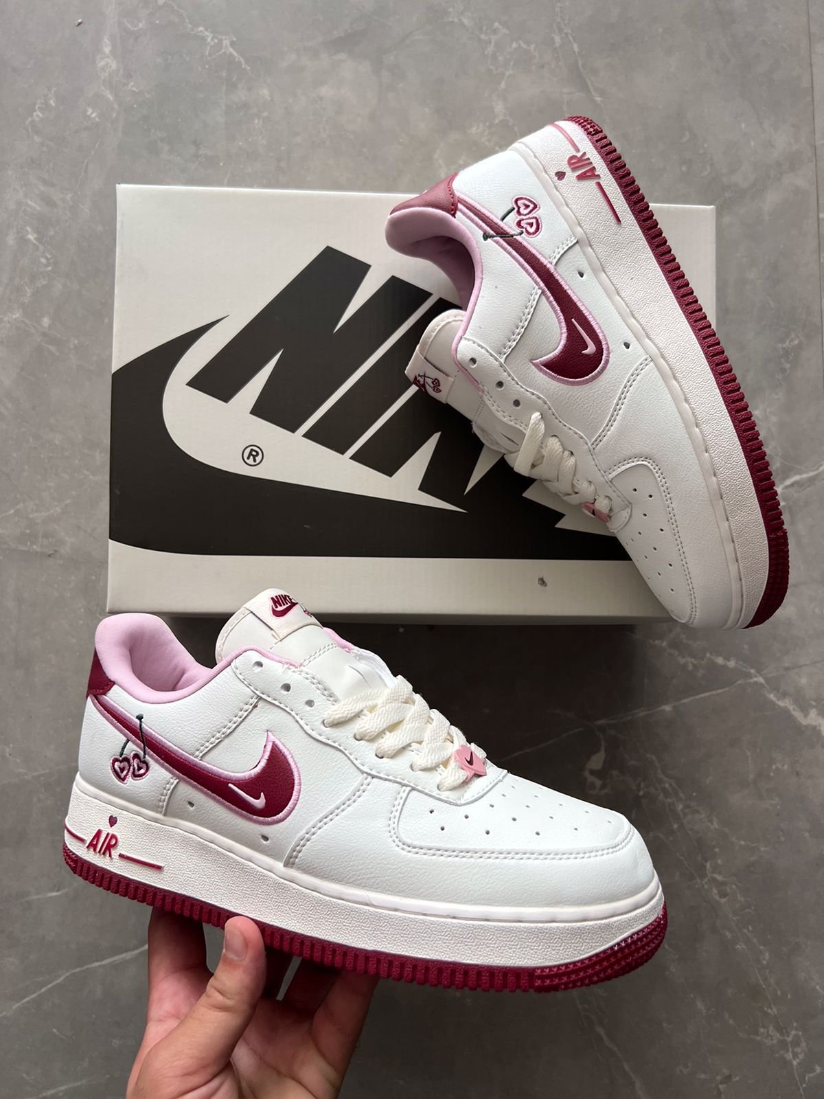 Airforce One Low Valentine Sneakers