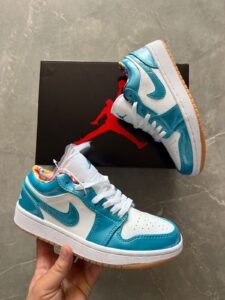 Cut Low Patent Sneakers Unisex 2 Colors