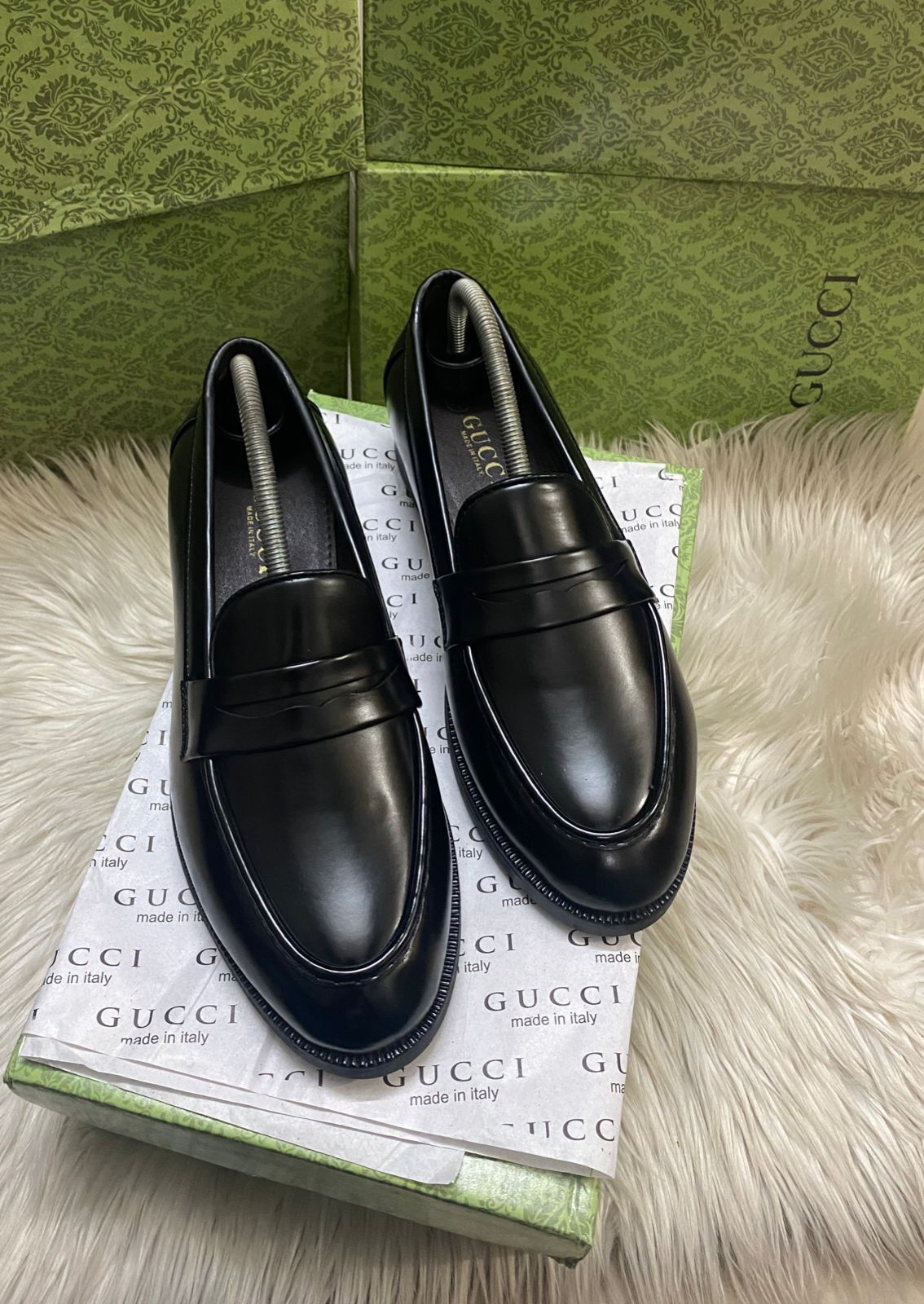 Men Black Solid Formal Moccasins