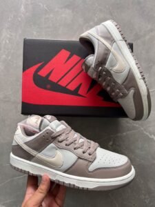 SB Dunk Bone Beige Sneakers in Stock
