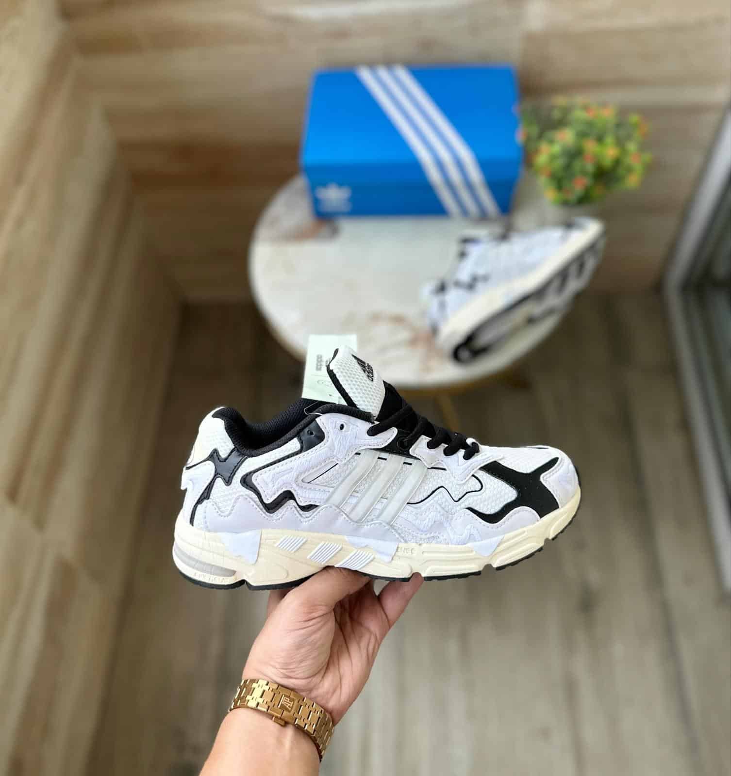 Response CL X Bad Bunny Sneakers 4 Colors