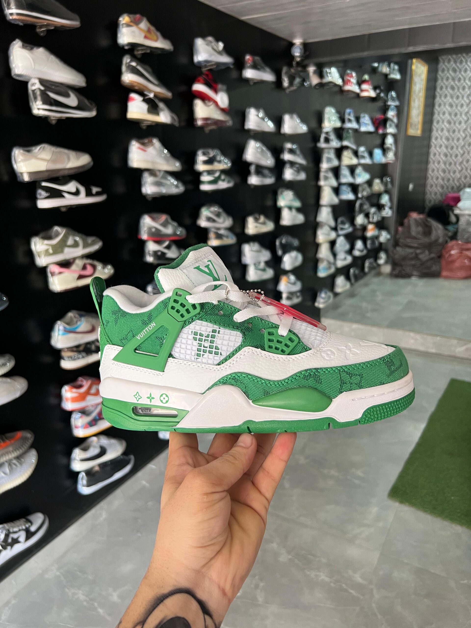 Retro 4 Lv Sneakers For Boys 4 Colors