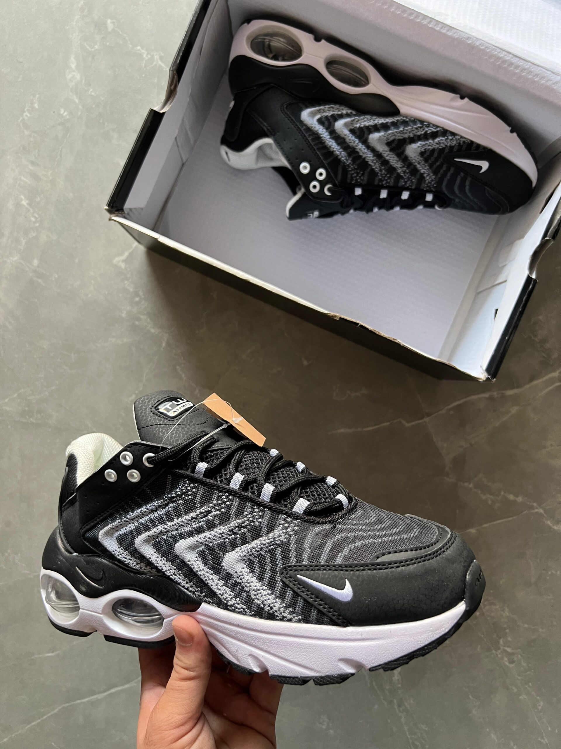 Airmax Tw One Racer Shoes 4 Colors