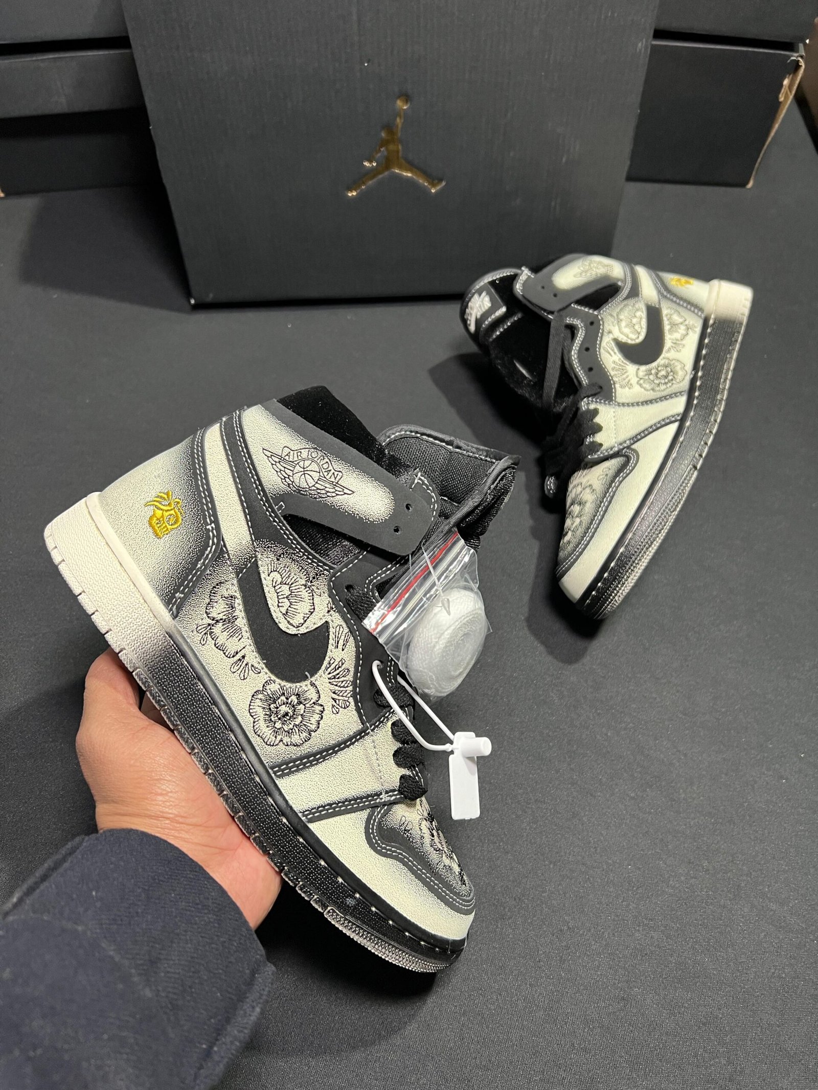 Zoom CMFT 2 Dia De Los Muertos Sneaker