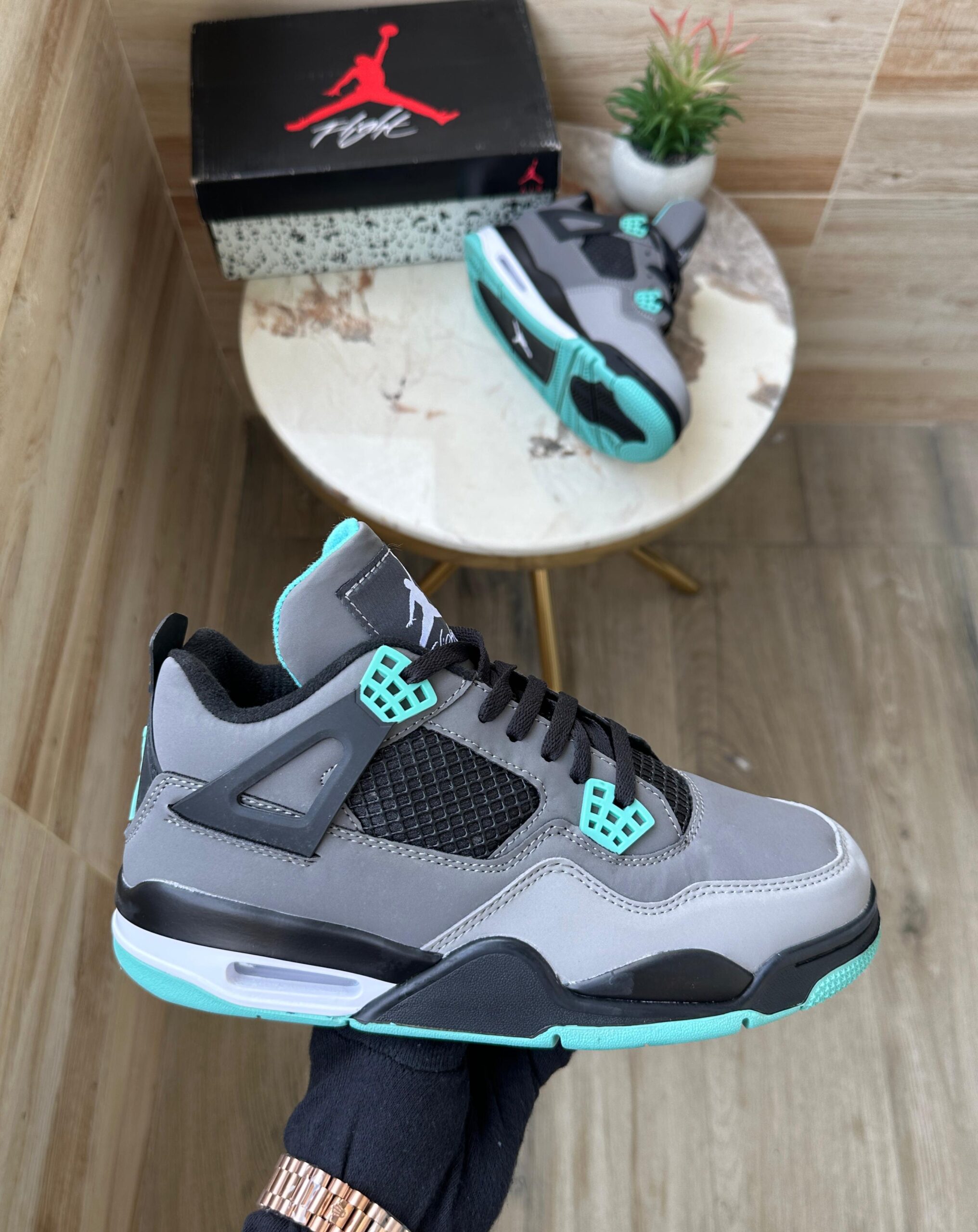 Retro 4 Green Glow Edition Shoes For Boys