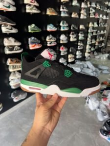 Retro 4 Sb Black Green Shoe For Boys