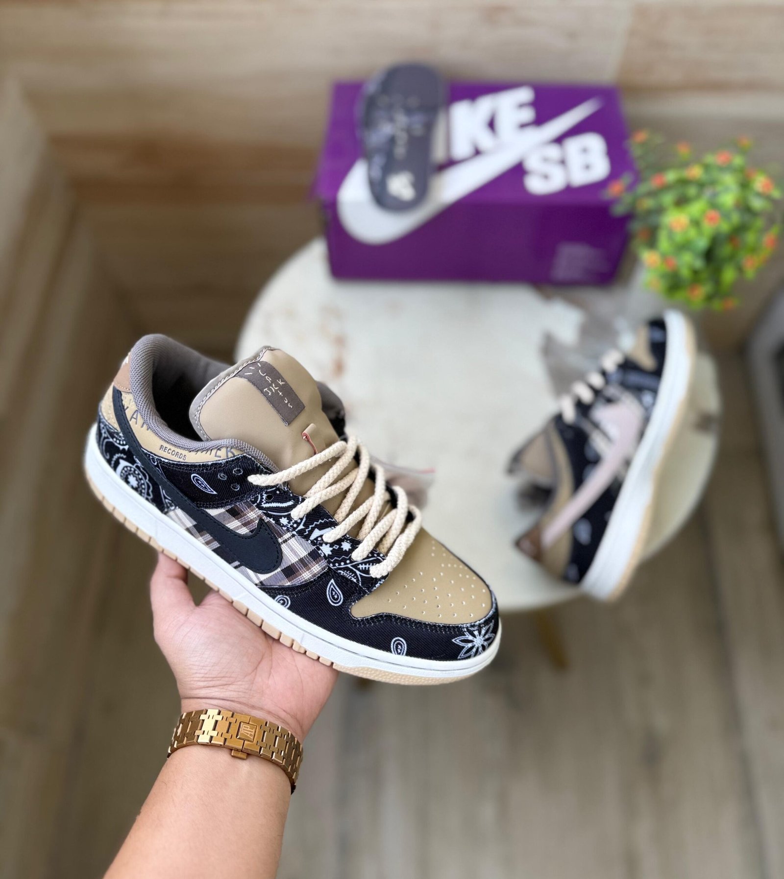 SB Dunk Travis Scott Street Shoes (3)