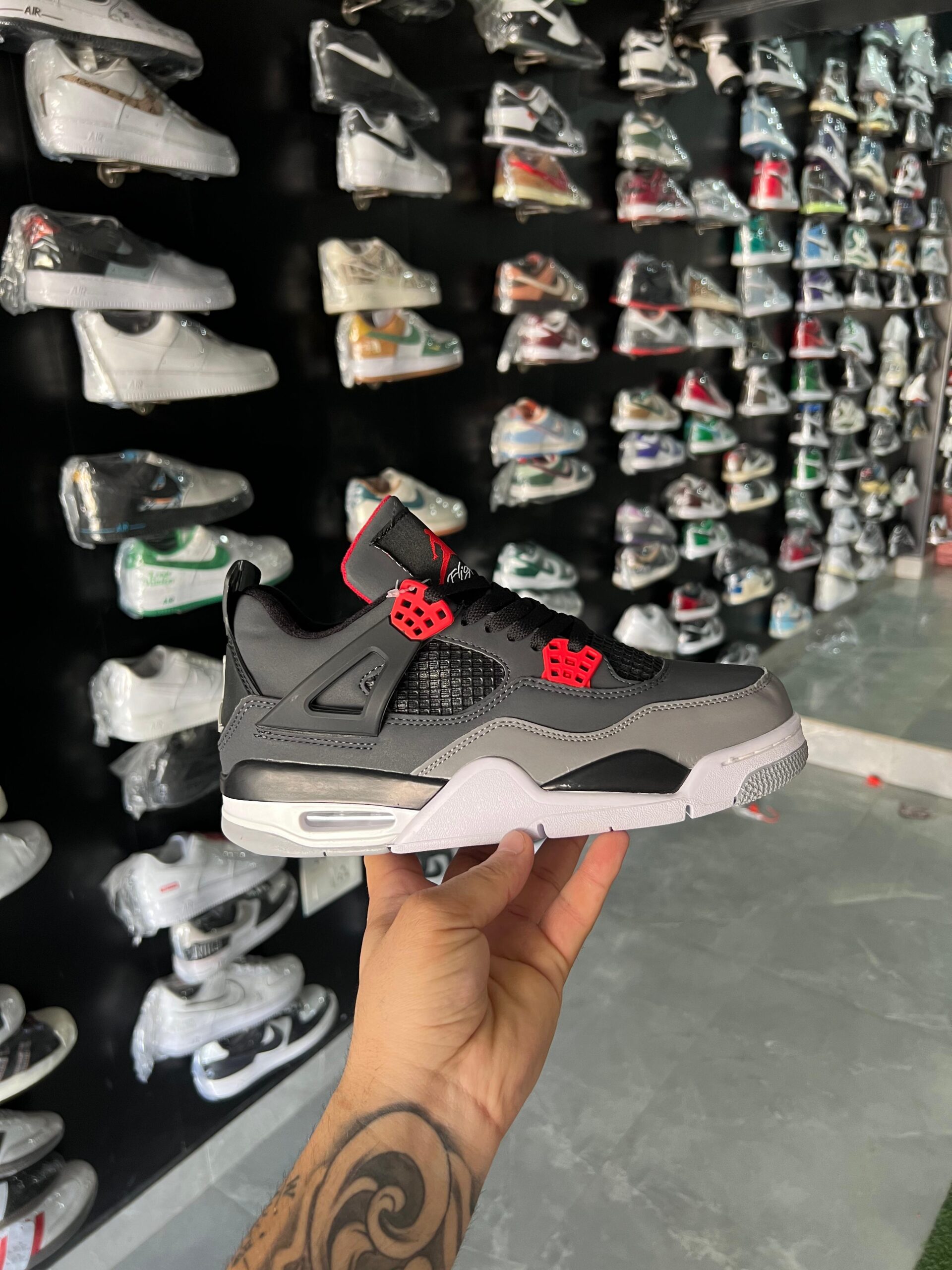 Retro 4 Infrared Gs Sneakers For Boys