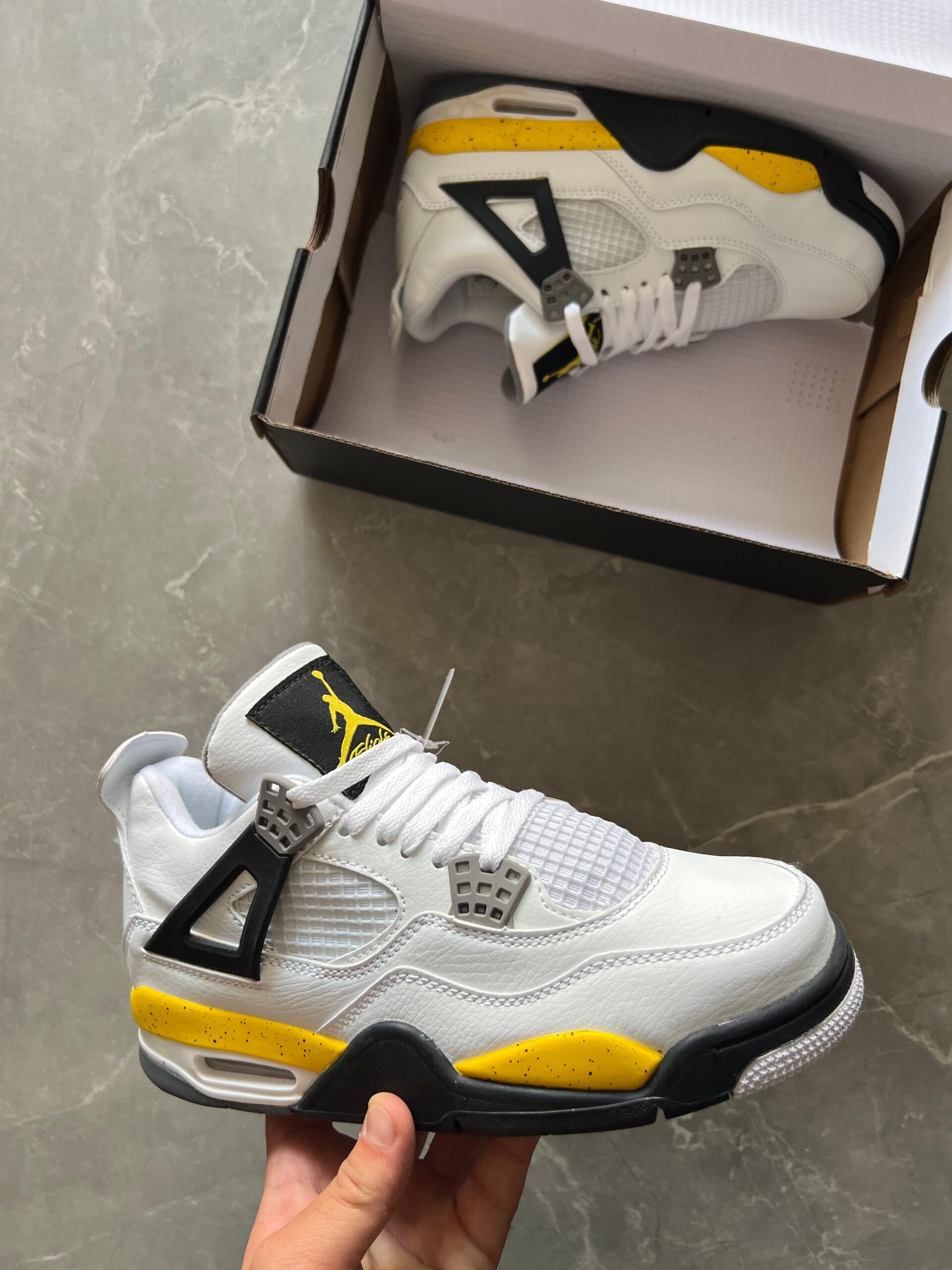 Retro 4 Tour Yellow Sneakers For Boys