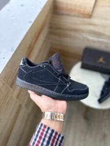 Cut Low Travis Scott Semi Leather