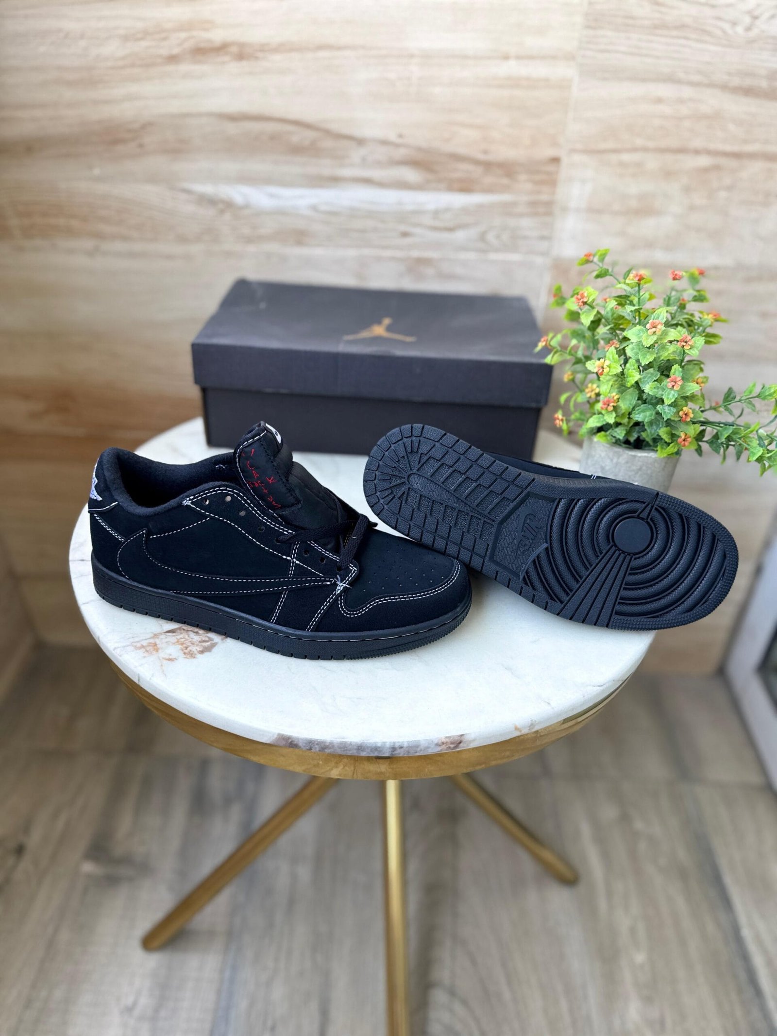 Cut Low Travis Scott Semi Leather