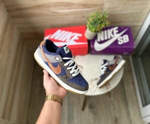 SB Dunk Tweed Midknight Navy Shoes For Boys