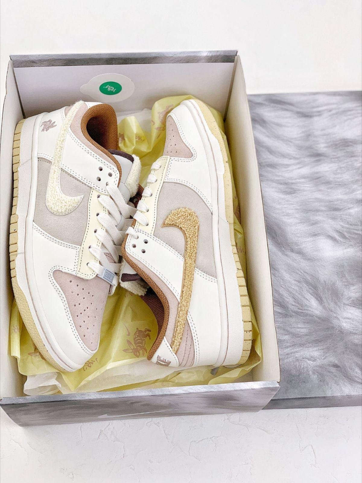 SB Dunk Year Of Rabbit 2023 Shoes For Boys