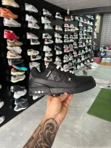 Imported Lv First Copy Sneakers In Stock 7 Colors