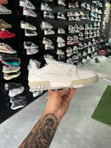 Imported Lv First Copy Sneakers In Stock 7 Colors